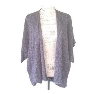 Bobeau  blue and tan flowy Kimono top XL